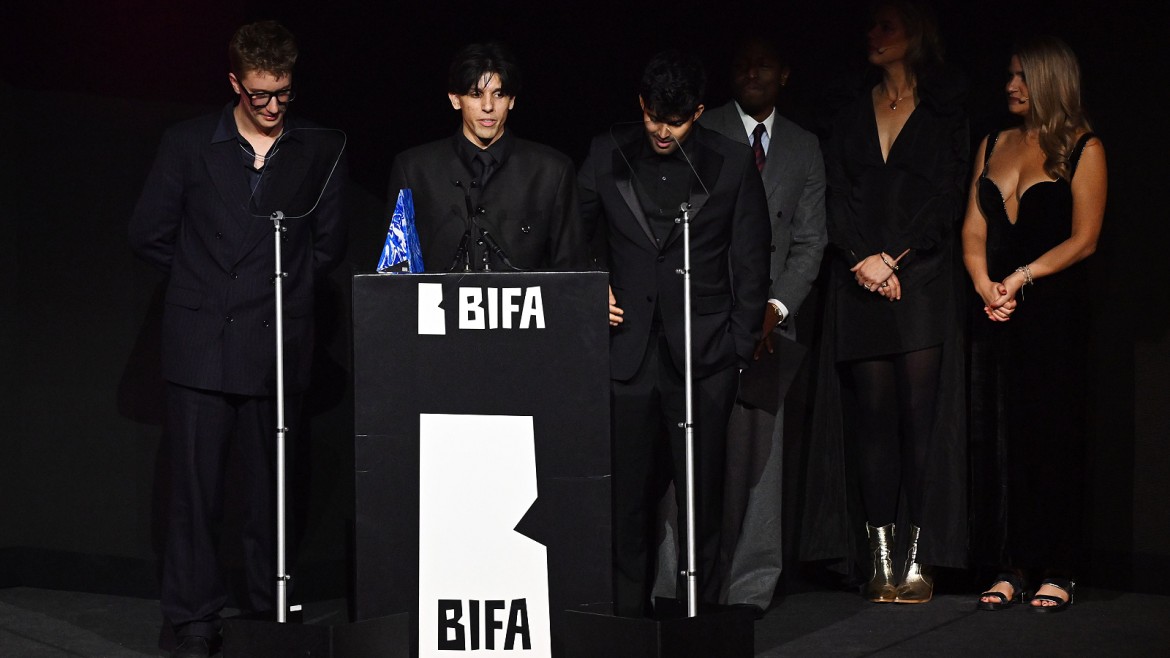 Luís Hindman receiving his BIFA