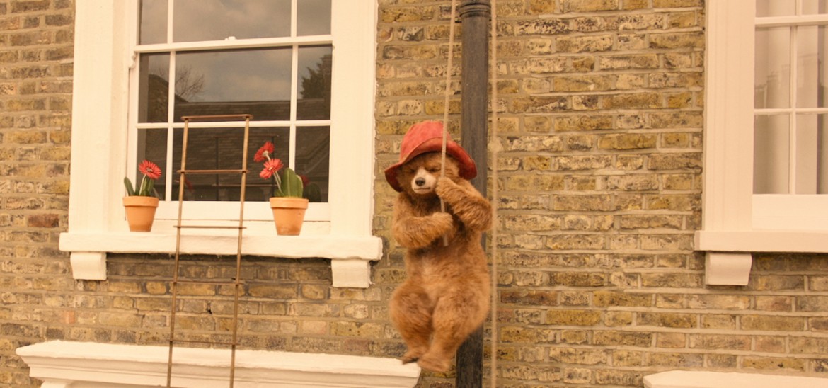 Paddington 2 (hanging around)