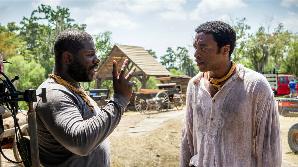 Steve McQueen on set with Chewitel Ejiofor