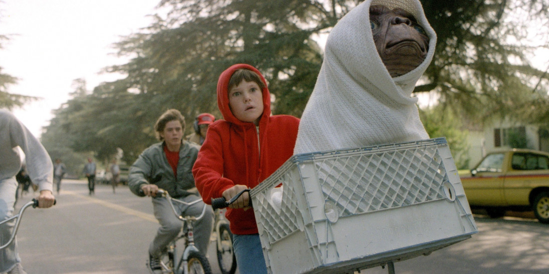 Film E T The Extra Terrestrial Into Film