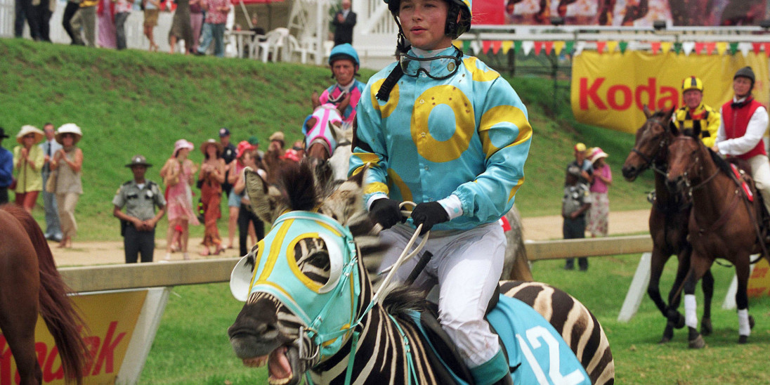 Racing 2025 stripes streaming