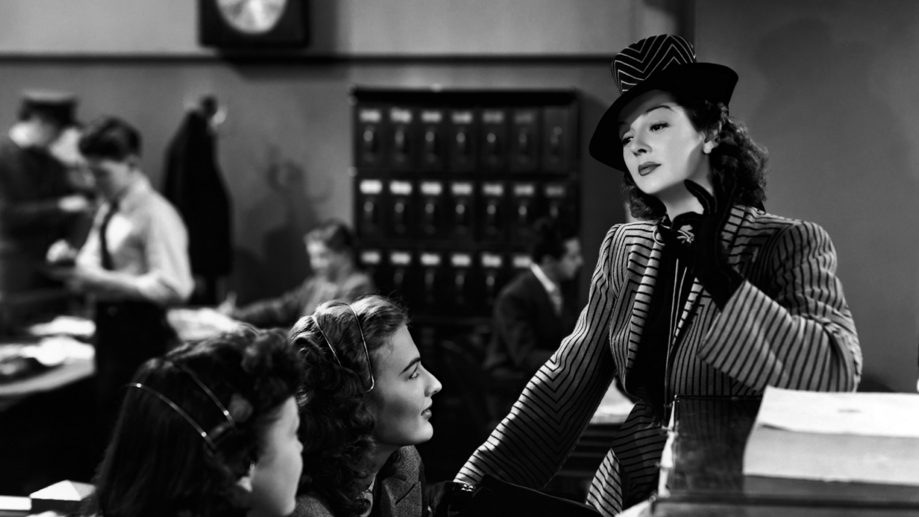 A film guide that looks at His Girl Friday (1940), exploring its key topics