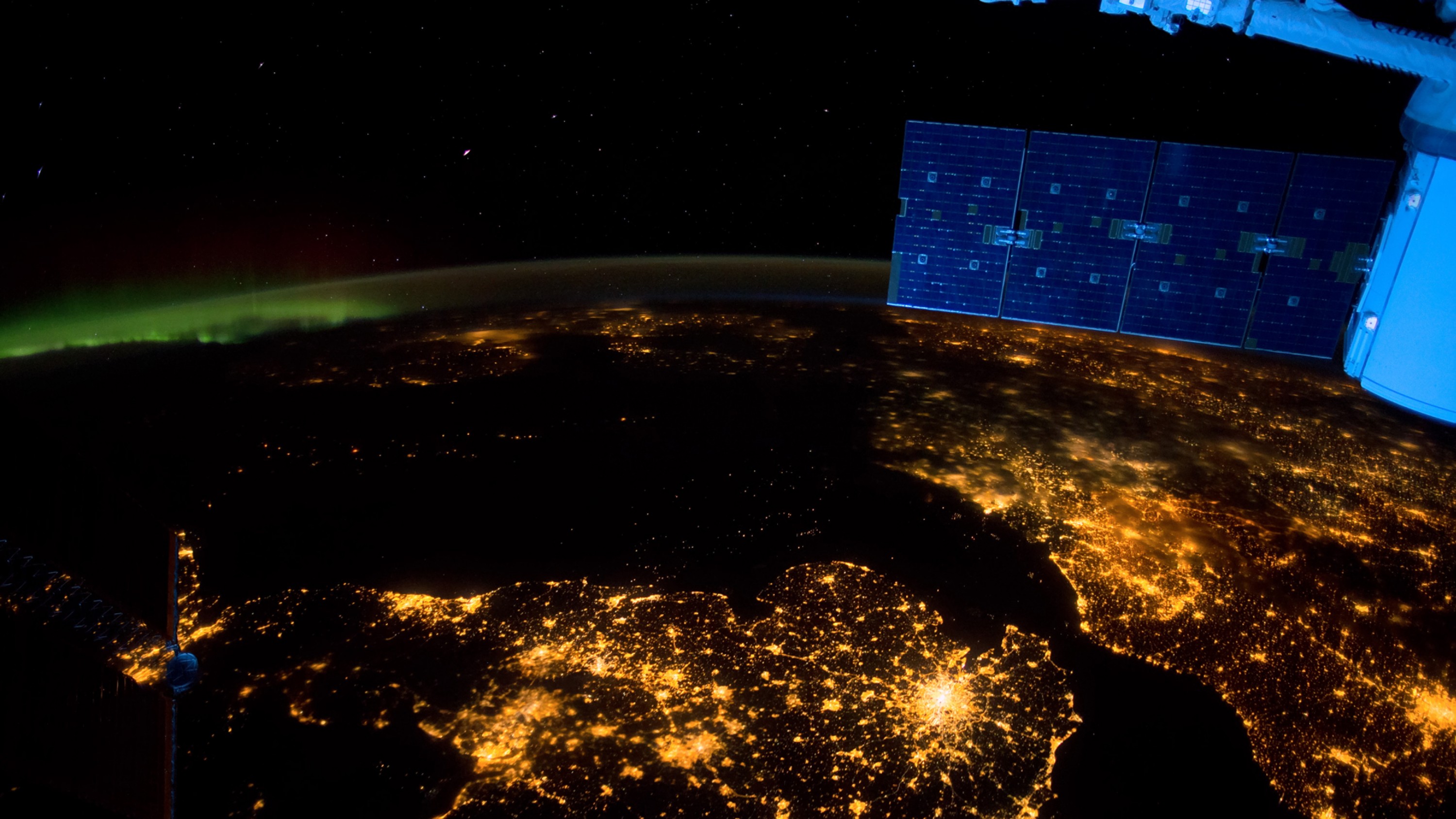 A film guide that looks at A Beautiful Planet (2016), exploring its key top