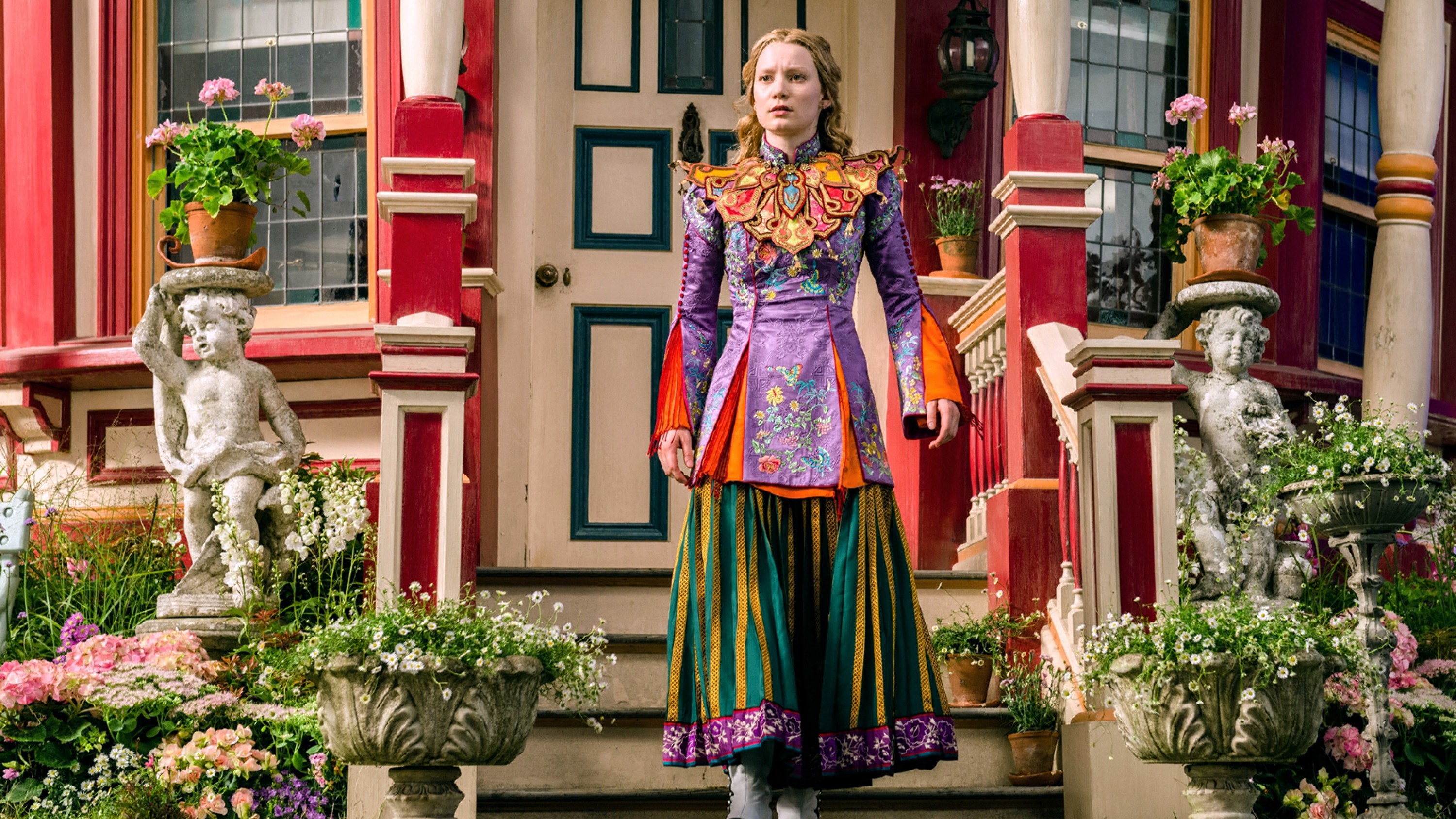 A film guide that looks at Alice Through the Looking Glass (2016), explorin
