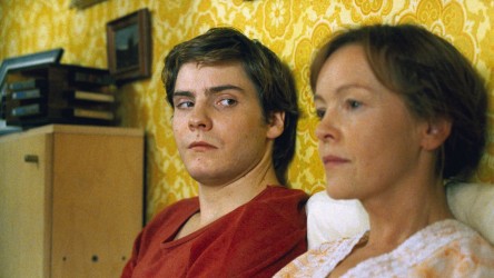 A Powerpoint about the film 'Good Bye Lenin!' (2003). thumbnail