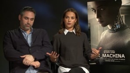 Ex Machina interviews with Alicia Vikander and director Alex Garland thumbn