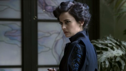 A film guide looking at Miss Peregrine's Home for Peculiar Children (2016),