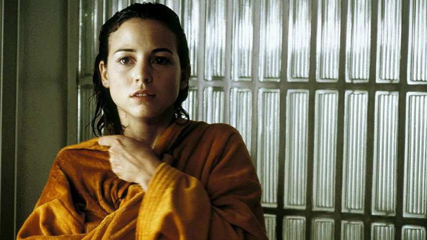 Hable Con Ella (Talk To Her) (2002) - Review Flow - Into Film