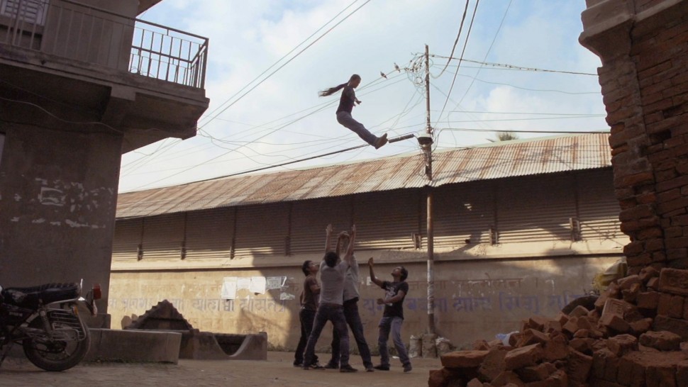 A film guide that uses the documentary 'Even When I Fall' to discuss circus