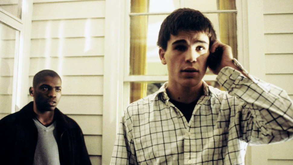 A film guide that looks at O (2001), exploring its key topics and themes th